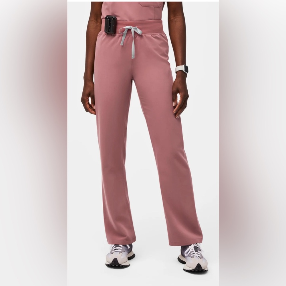 figs mauve regular XS yola scrub pants